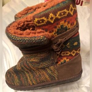 Cozy Multicolor Knit Women's Boots